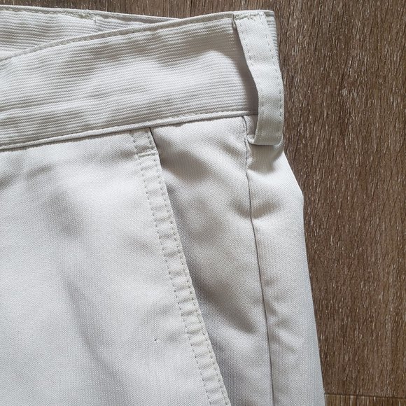 3/$30 IZOD Men’s Golf Pants light tan cream, athletic wear athleisure sz 38 x 34 - Picture 5 of 13